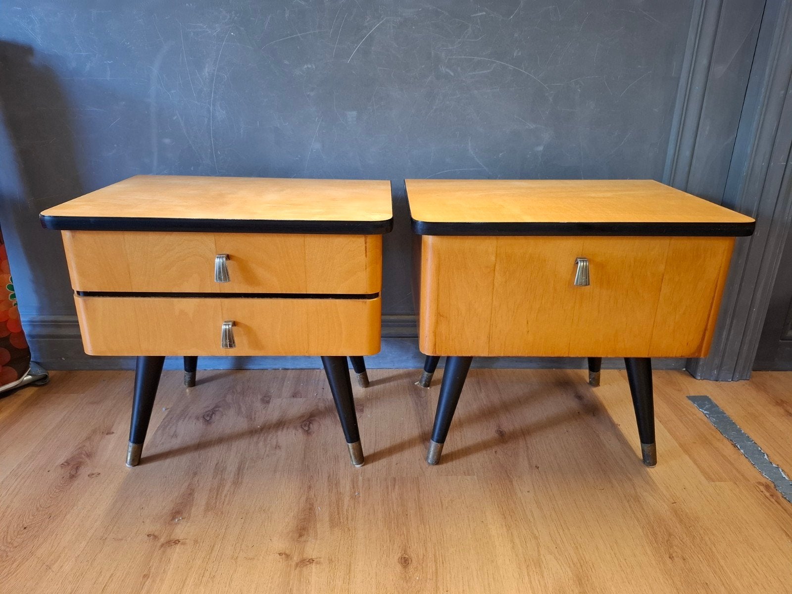 Vintage nachtkastjes mid century kastje messing wandkast, Ophalen, ...., ..., Zo goed als nieuw