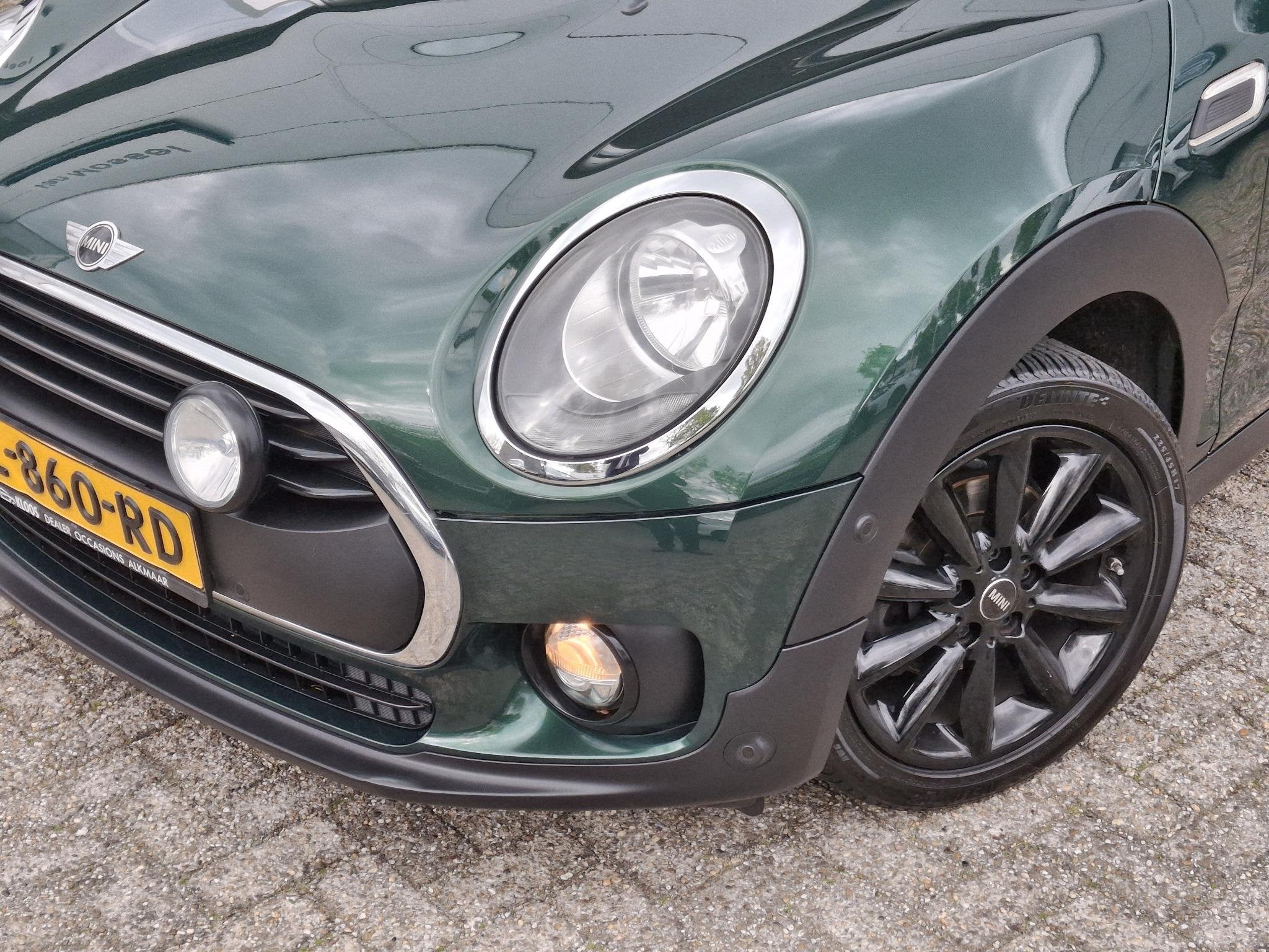 MINI Clubman 1.5 One Salt Serious Business | Stoelverwarming, Auto's, Voorwielaandrijving, 12 maanden, Gebruikt, Leder en Stof
