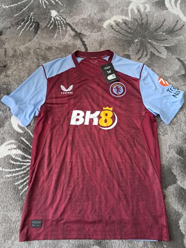 Castore Aston Villa thuisshirt met label (maat M), Sport en Fitness, Voetbal, Ophalen, Nieuw, Shirt