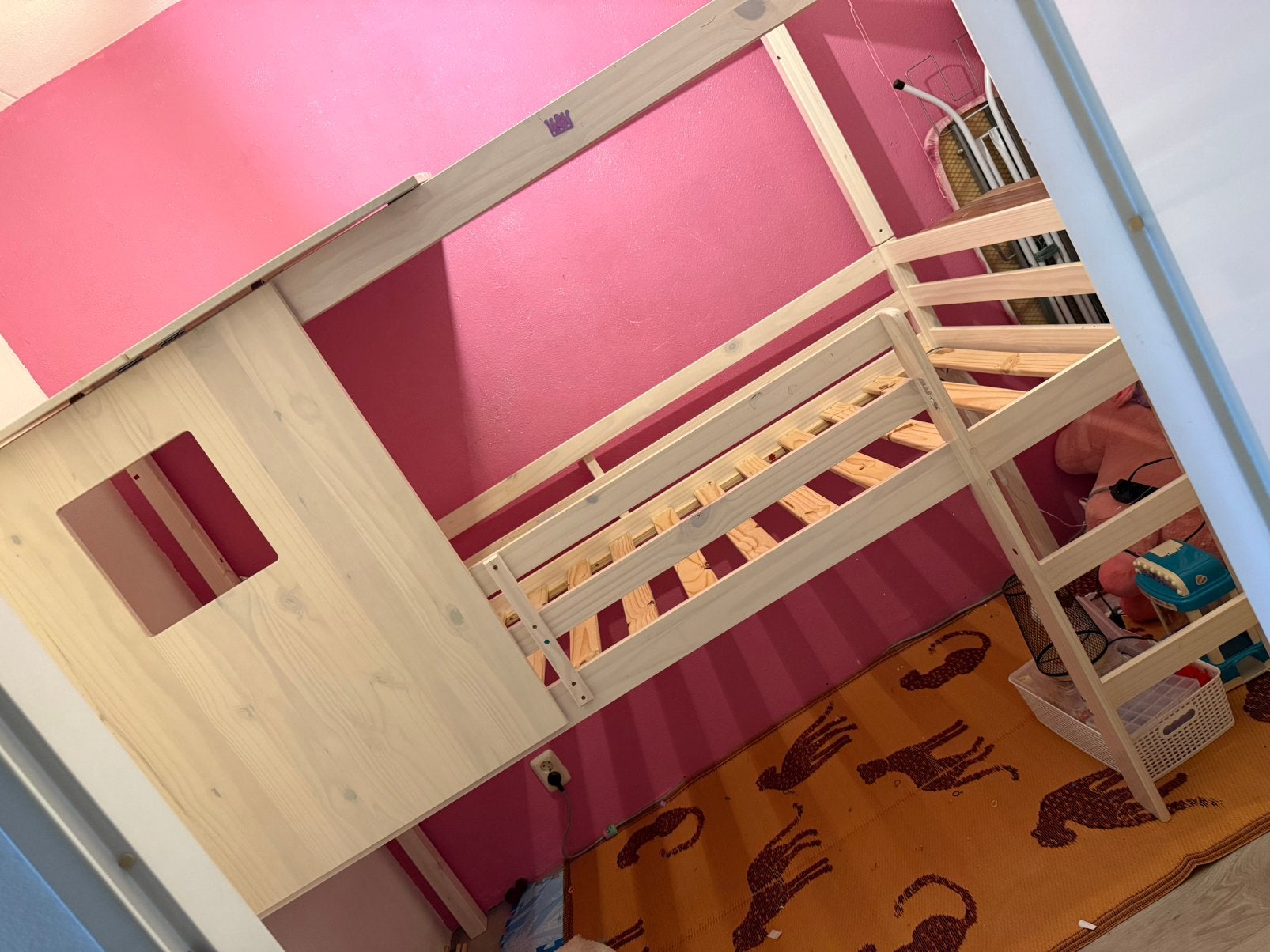 Halfhoogslaper met dak, Kinderen en Baby's, Kinderkamer | Stapelbedden en Hoogslapers, Ophalen, Gebruikt, Halfhoogslaper