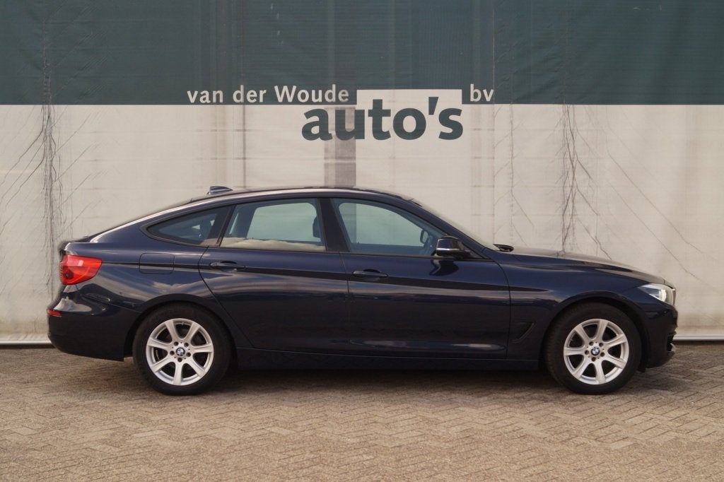BMW 3-serie GT 320d 190pk Executive -LEER-NAVI-LED-ECC-PDC-, Auto's, BMW, Achterwielaandrijving, Euro 6, Blauw, Automatische klimaatregeling