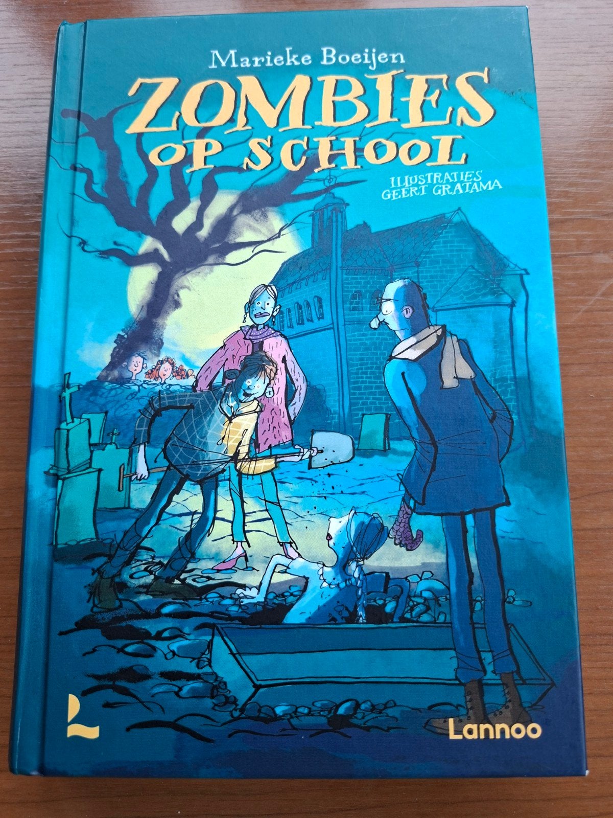 Zombies op School - Marieke Boeijen (kinderboek), Ophalen, Zo goed als nieuw, Marieke Boeijen, Fictie