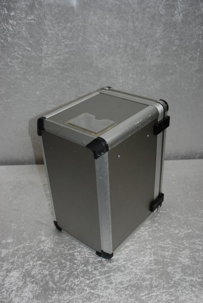 Koffer 44x33x26cm. Zilver/grijs  <25252212>, Gebruikt, ., Drums of Percussie, Ophalen of Verzenden