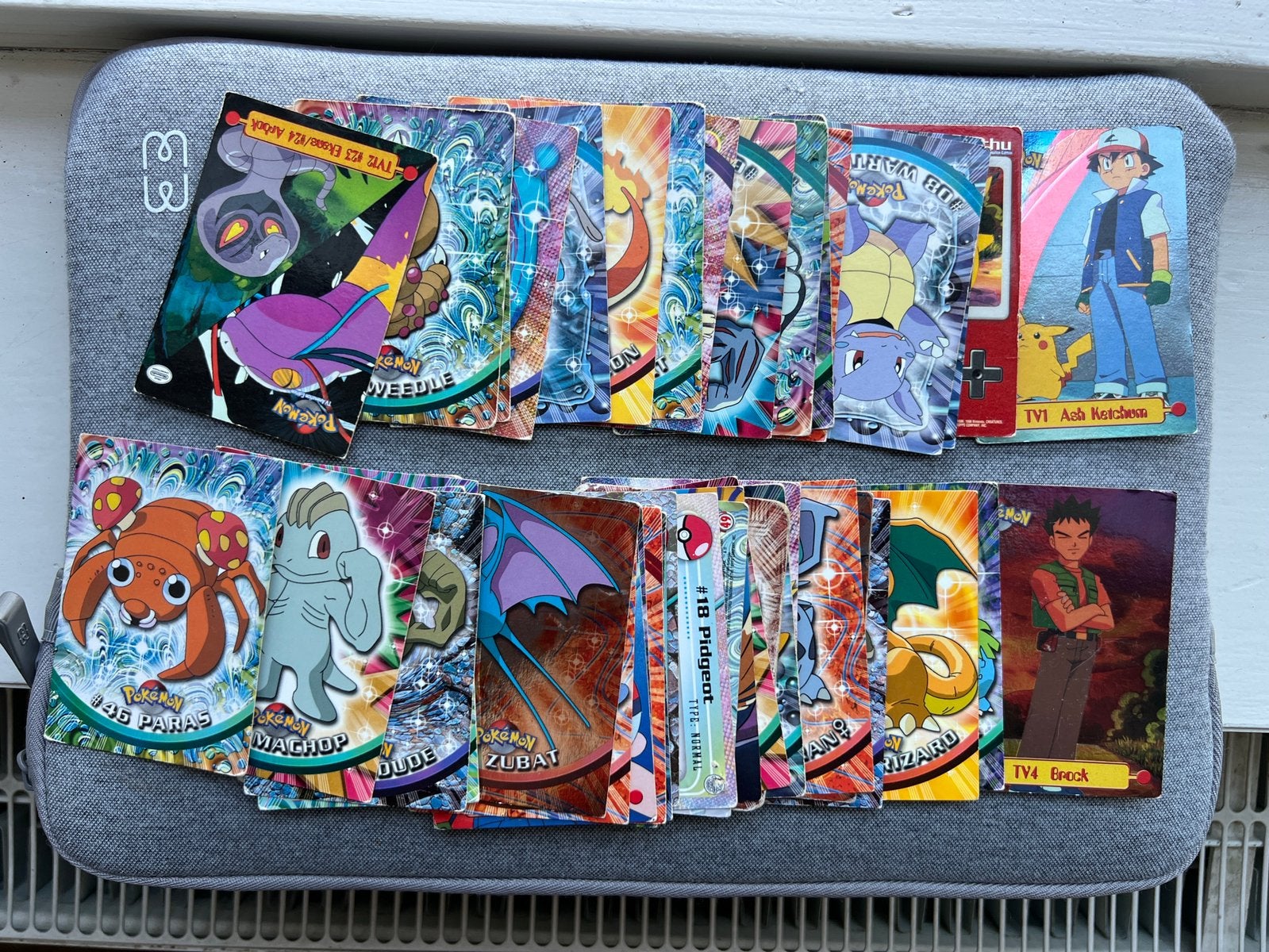 Pokémon kaarten - TV Animation Edition, Ophalen of Verzenden, Zo goed als nieuw