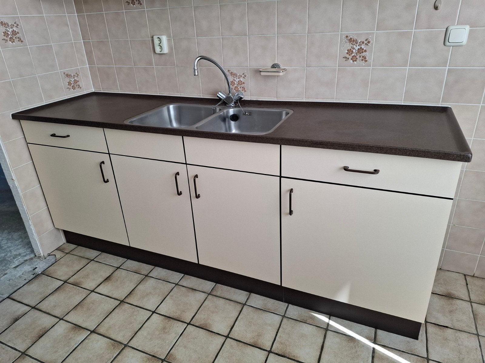 Vintage keukenblok met boven kastjes, Huis en Inrichting, Ophalen, Gebruikt, Wit, Enkelwandige keuken