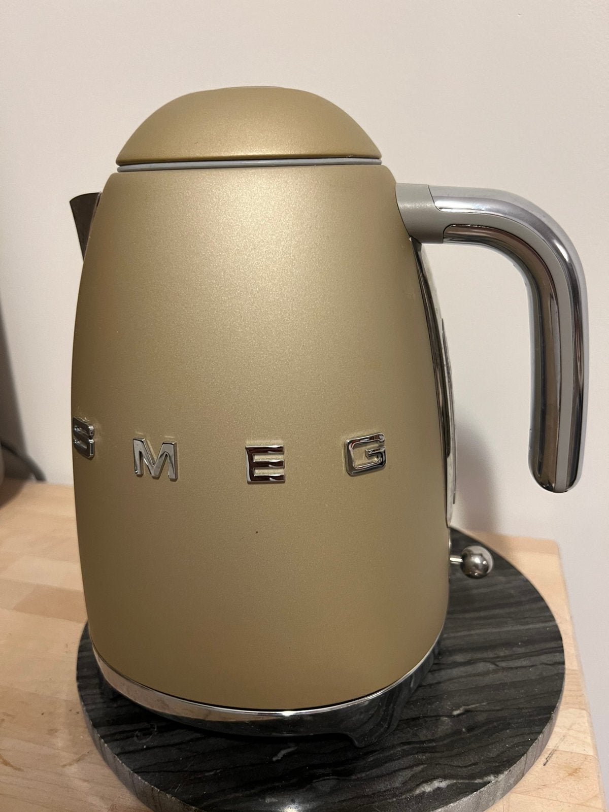 Smeg Waterkoker – Nauwelijks gebruikt, 1 tot 2 liter, Ophalen, Zo goed als nieuw