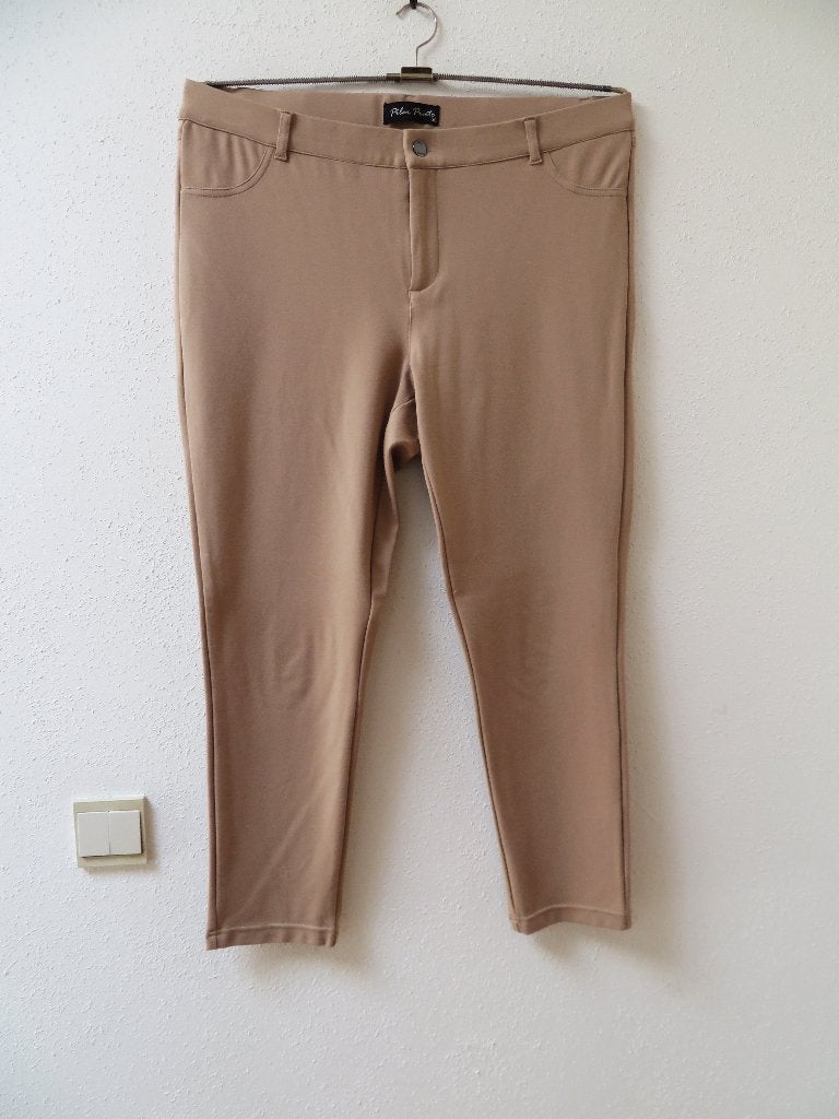 F17 PILA PRIETO kuit broek beige maat 50 = 44 Ned, Beige, Maat 42/44 (L), Ophalen of Verzenden, Zo goed als nieuw