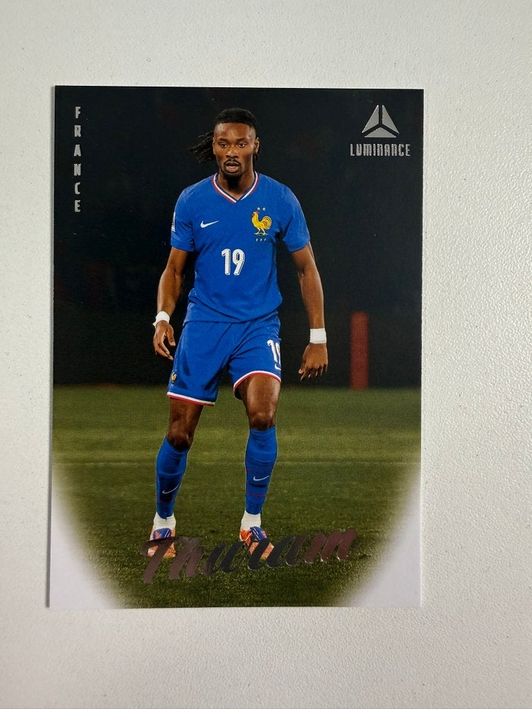 13 Khephren Thuram Vertical Luminance France 2026, Ophalen of Verzenden, Nieuw, Buitenlandse clubs, Poster, Plaatje of Sticker
