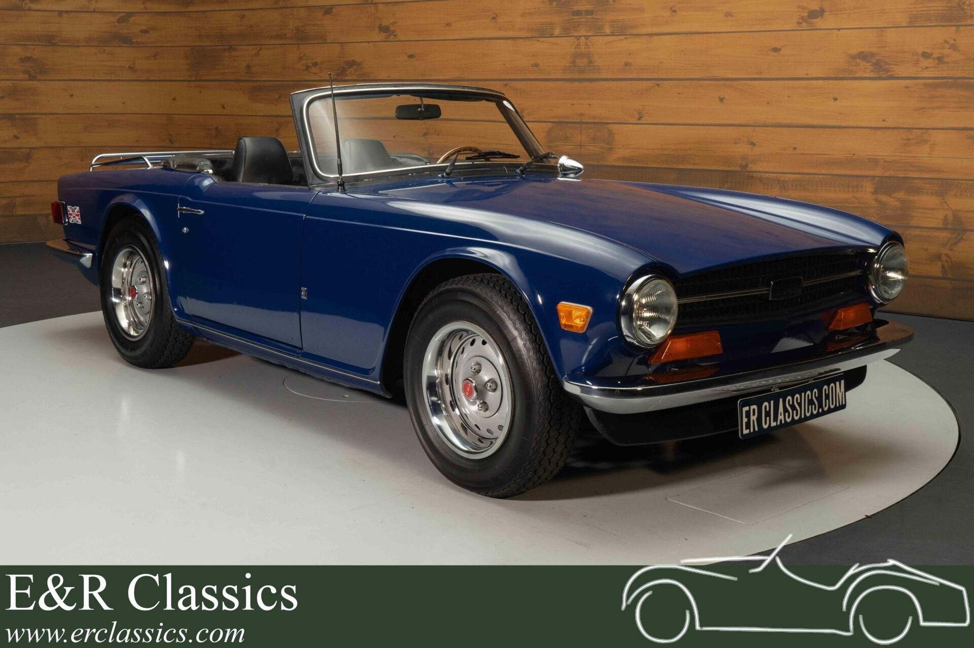 Triumph TR6 Cabriolet | 1973, Achterwielaandrijving, Zwart, Cabriolet, Blauw