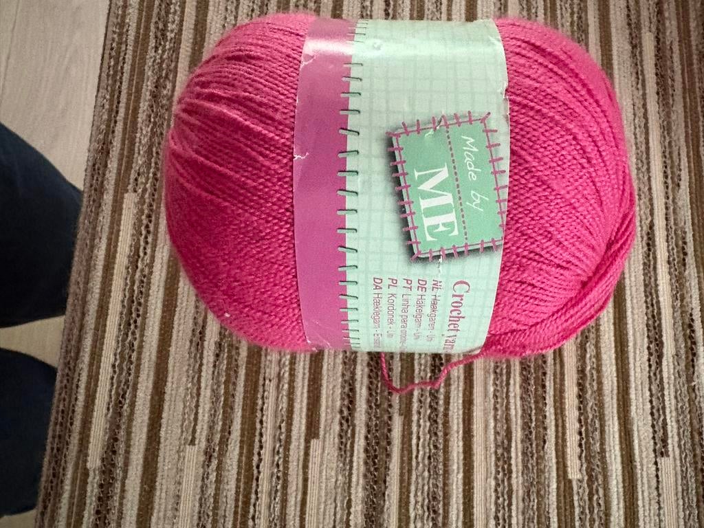 Nieuwe bol haakgaren - Mooie roze kleur, Ophalen of Verzenden, Nieuw, Haken, Wol of Garen