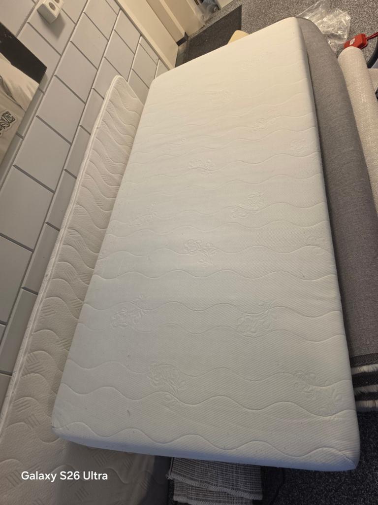 Eenpersoon matras, Huis en Inrichting, Ophalen, Eenpersoons