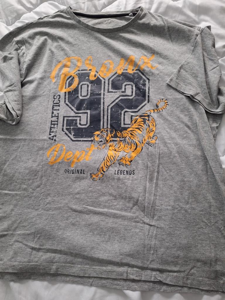 T-shirt met opdruk., Kleding | Heren, T-shirts, Ophalen of Verzenden, Zo goed als nieuw