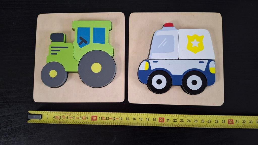 2 houten puzzels: tractor en politieauto, Ophalen, 2 tot 4 jaar, Gebruikt, Van hout