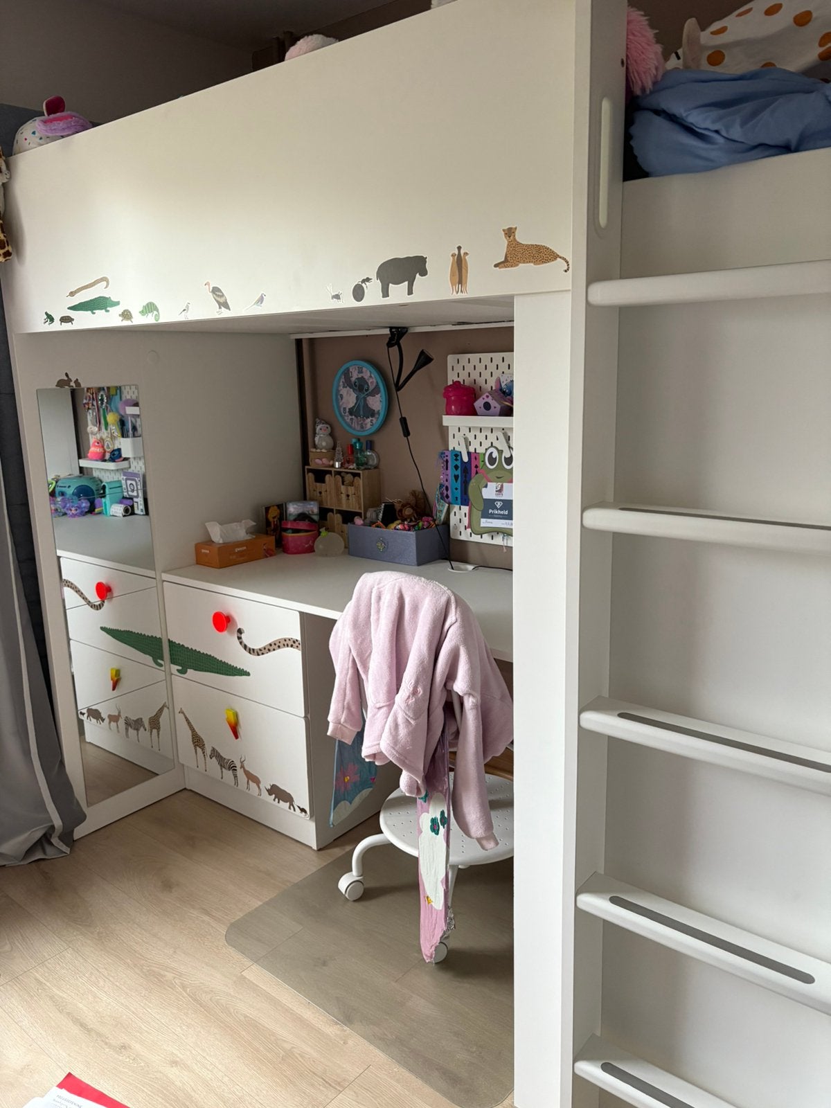 Smastad hoogslaper met kast en bureau - Zo goed als nieuw, Ophalen, 85 tot 100 cm, Zo goed als nieuw, Hoogslaper of Stapelbed
