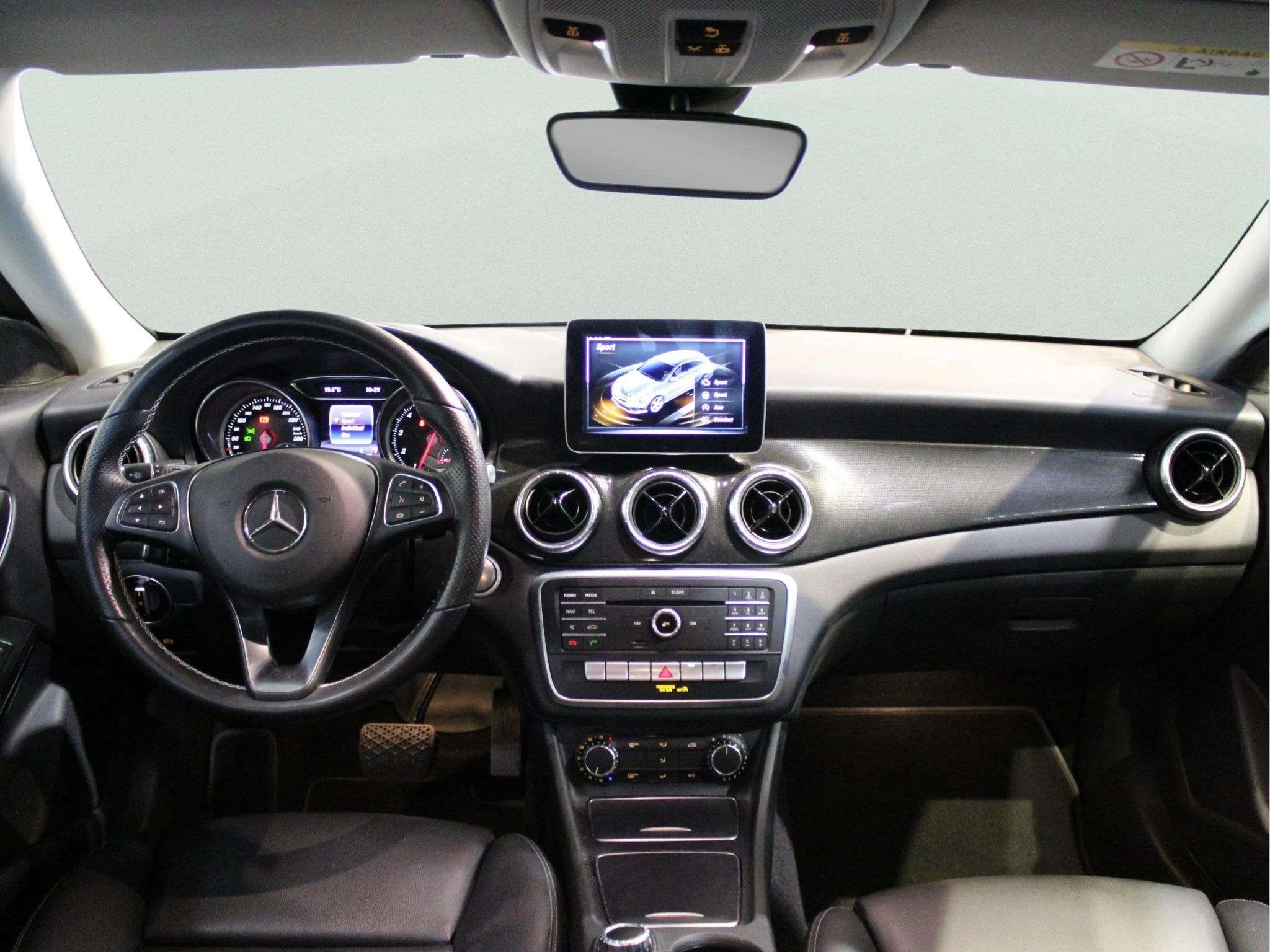 Mercedes-Benz CLA Shooting Brake 200, 730 kg, Gebruikt, Lichtsensor, Zilver of Grijs