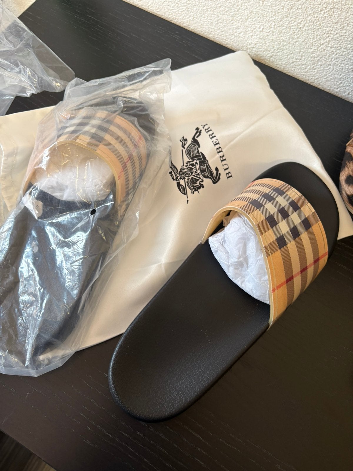 Mannen slippers maat 43, Verzenden, Zo goed als nieuw, Zwart