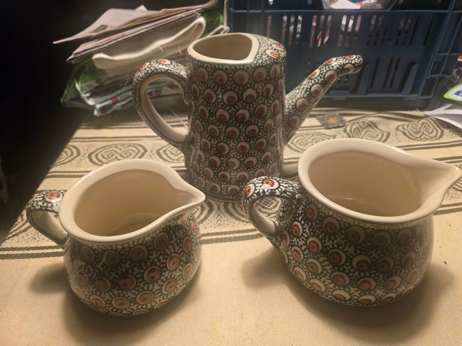 Bunzlau Keramiek Theepot en Melkkannen - Pauwenoog Patroon, Ophalen of Verzenden