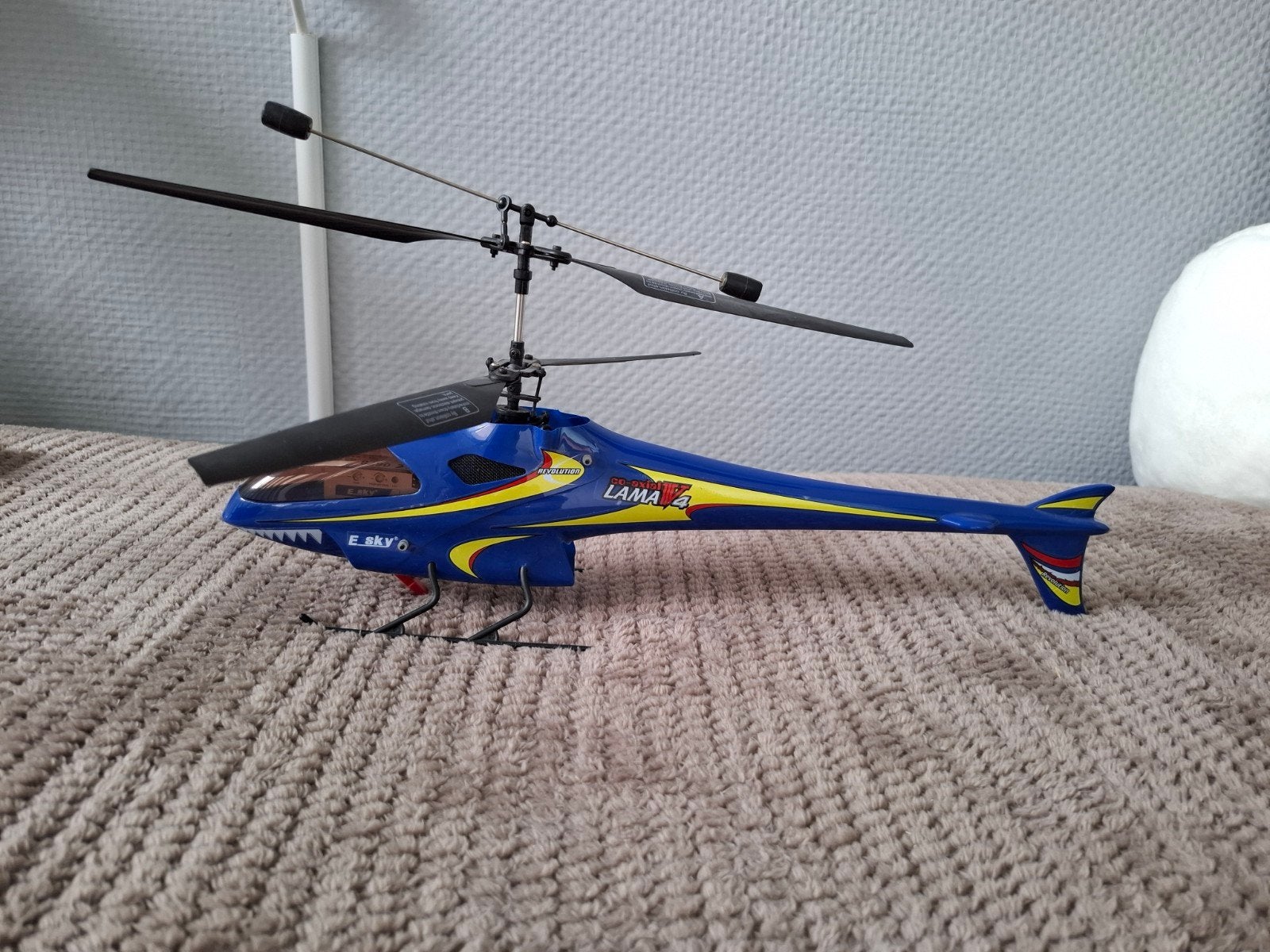 E Sky Lama V4 helikopter, Hobby en Vrije tijd, Ophalen, 1:72 tot 1:144, Overige merken