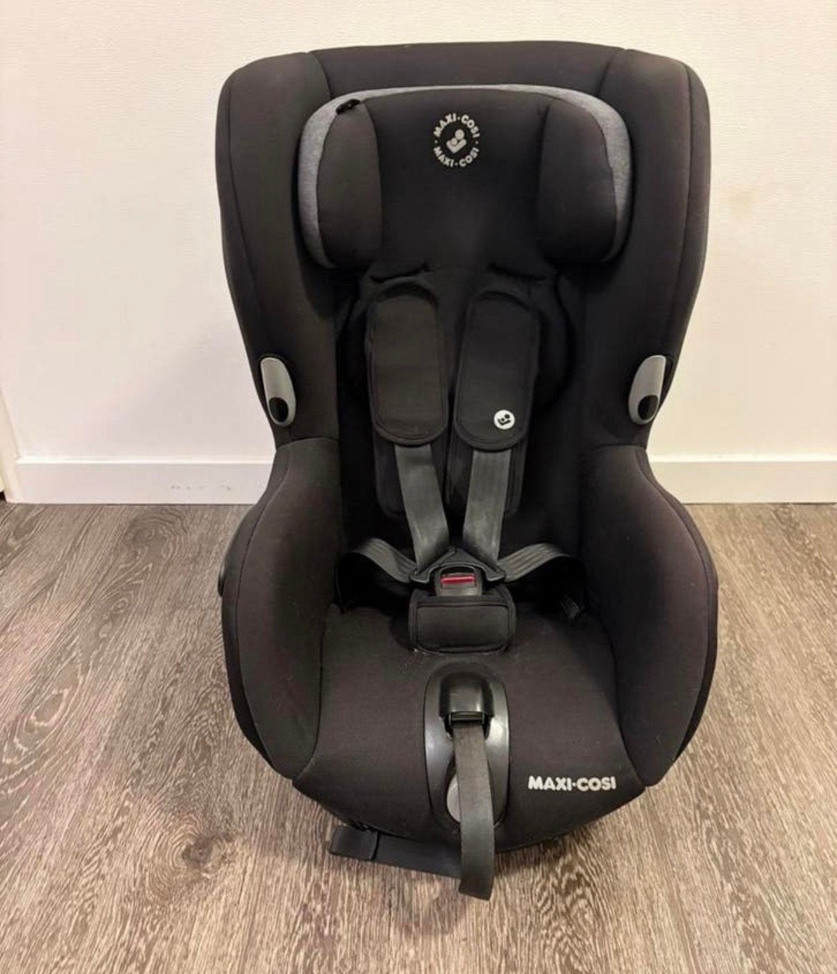 Maxicosi Axiss zo goed als nieuw!, Ophalen, Autogordel, 9 t/m 18 kg, Zo goed als nieuw