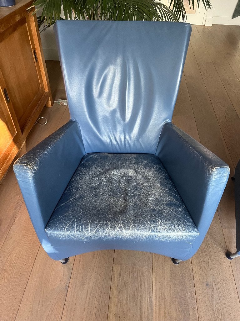 Blauwe leren fauteuil - Comfortabel en stijlvol, Ophalen, Gebruikt, Klassiek, Modern, 50 tot 75 cm