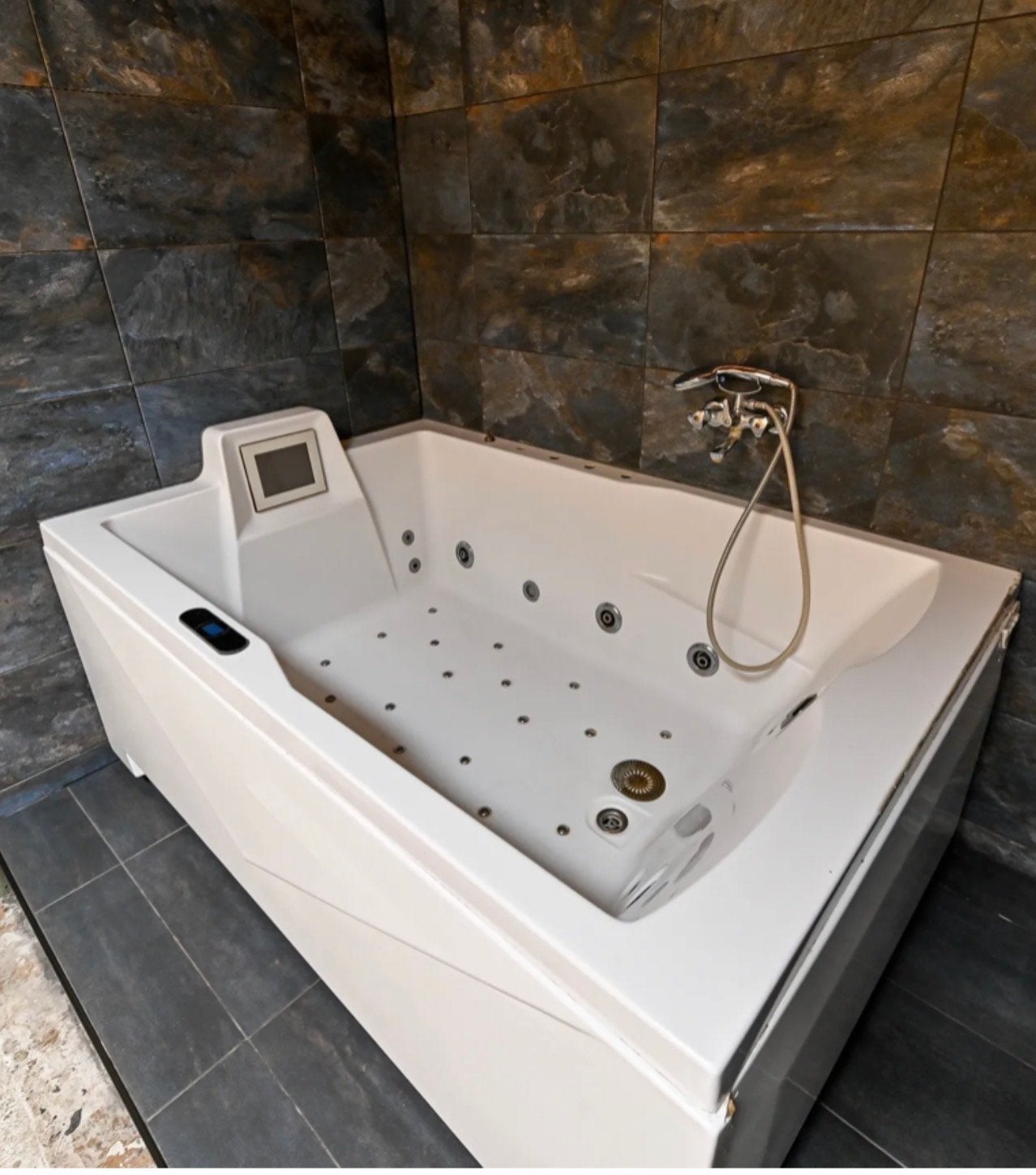 Luxe Jacuzzi - Zo goed als nieuw, Ophalen, Gebruikt, Vast, Inbouw