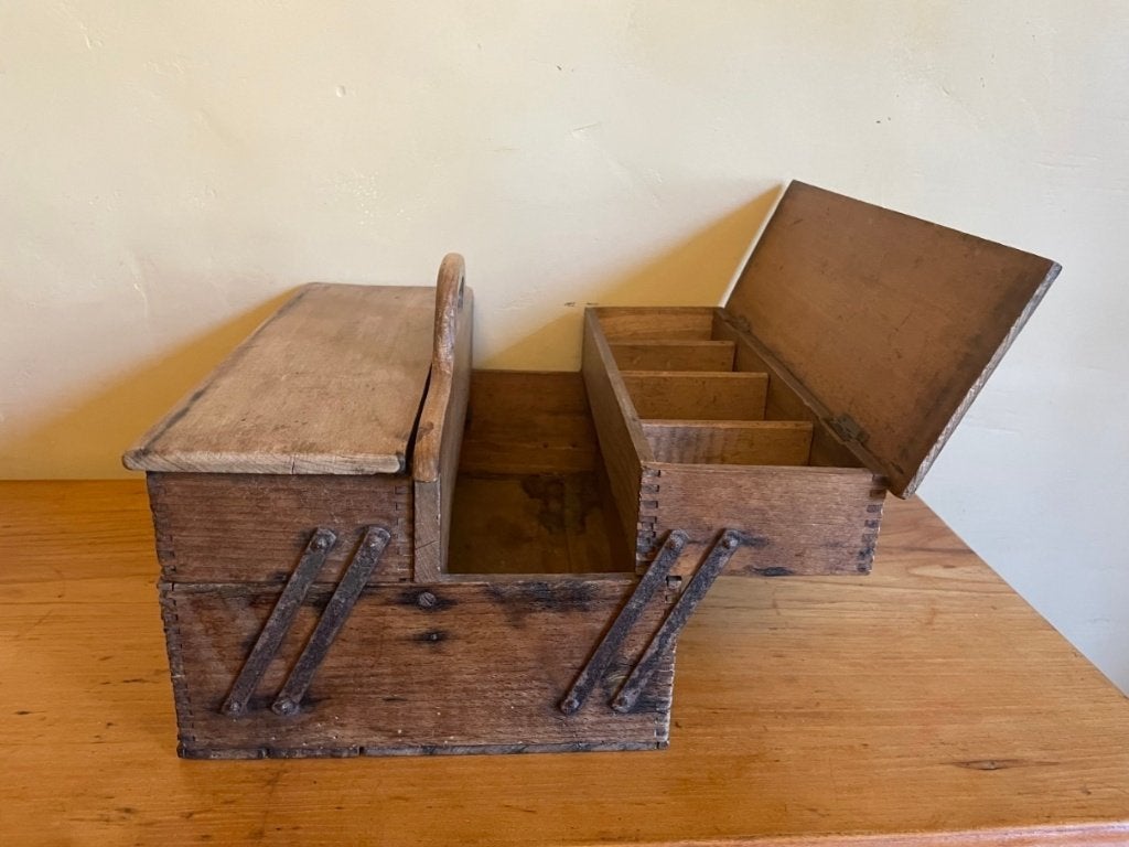 Mooi Mid Century Gereedschapskistje Kistje Naaikistje Frans, Ophalen of Verzenden