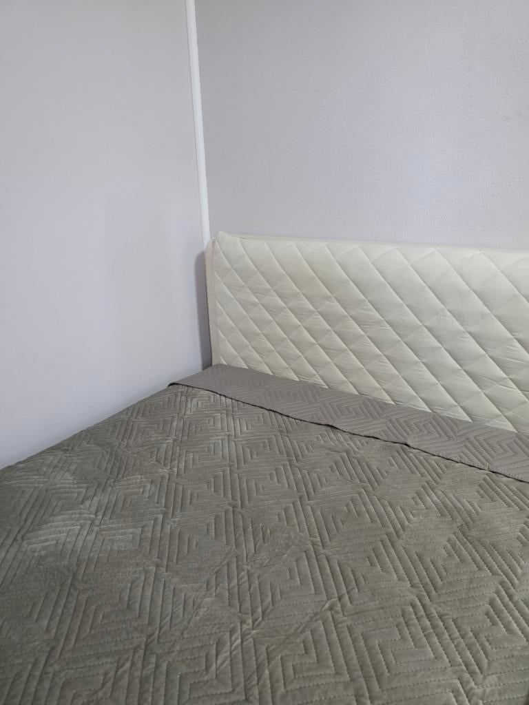 Boxspring 160 cm - Comfortabel en ruim bed, Ophalen, Gebruikt, Beige, Tweepersoons