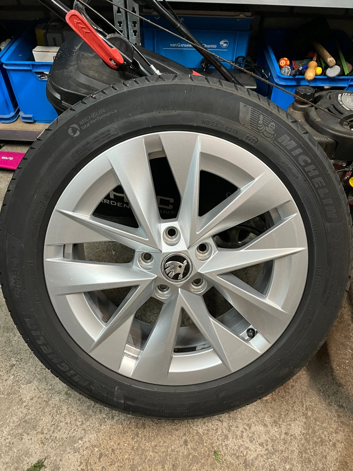 Skoda Octavia 2020 17 “ lichtmetalen velgen zomer Michelin, Auto-onderdelen, Ophalen, Gebruikt, Velg(en), 17 inch