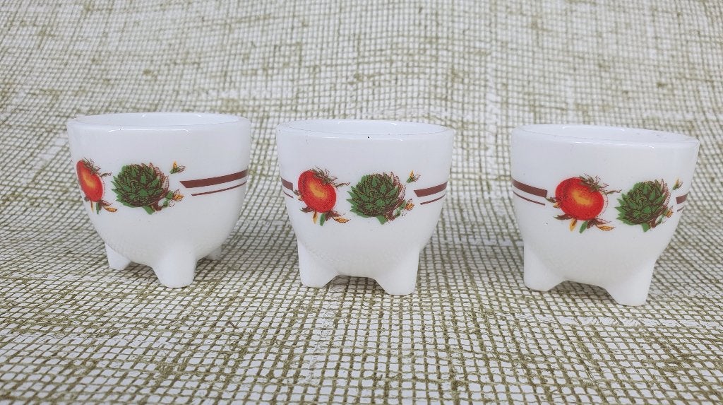 1934 vintage arcopal eierdopjes groentemotief eieren dopjes, Ophalen of Verzenden, Glas, Overige stijlen, Overige typen