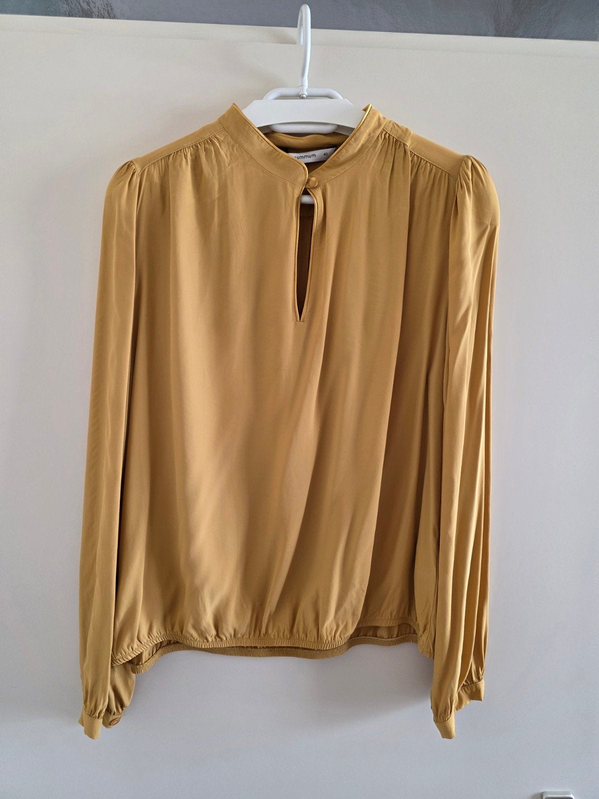 Gele blouse Summum maat 40/42. Ongedragen, Summum, Geel, Maat 42/44 (L), Ophalen of Verzenden