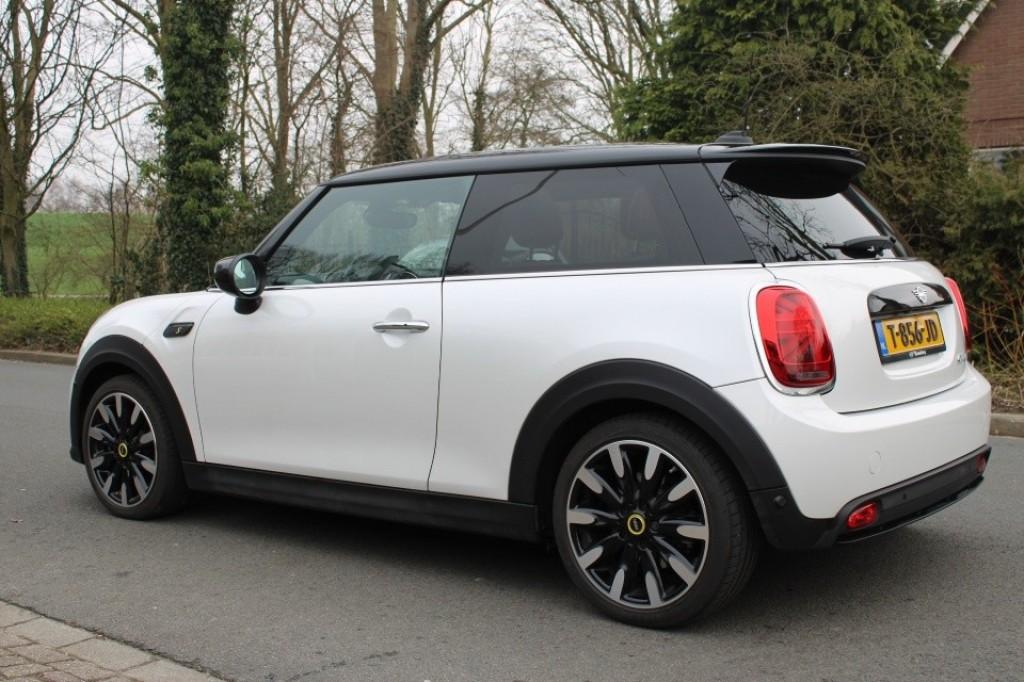 Mini COOPER SE Mini Mini Electric Camden Edition 33KWH, Auto's, Mini, USB, Met garantie (alle), 4 stoelen, 210 min