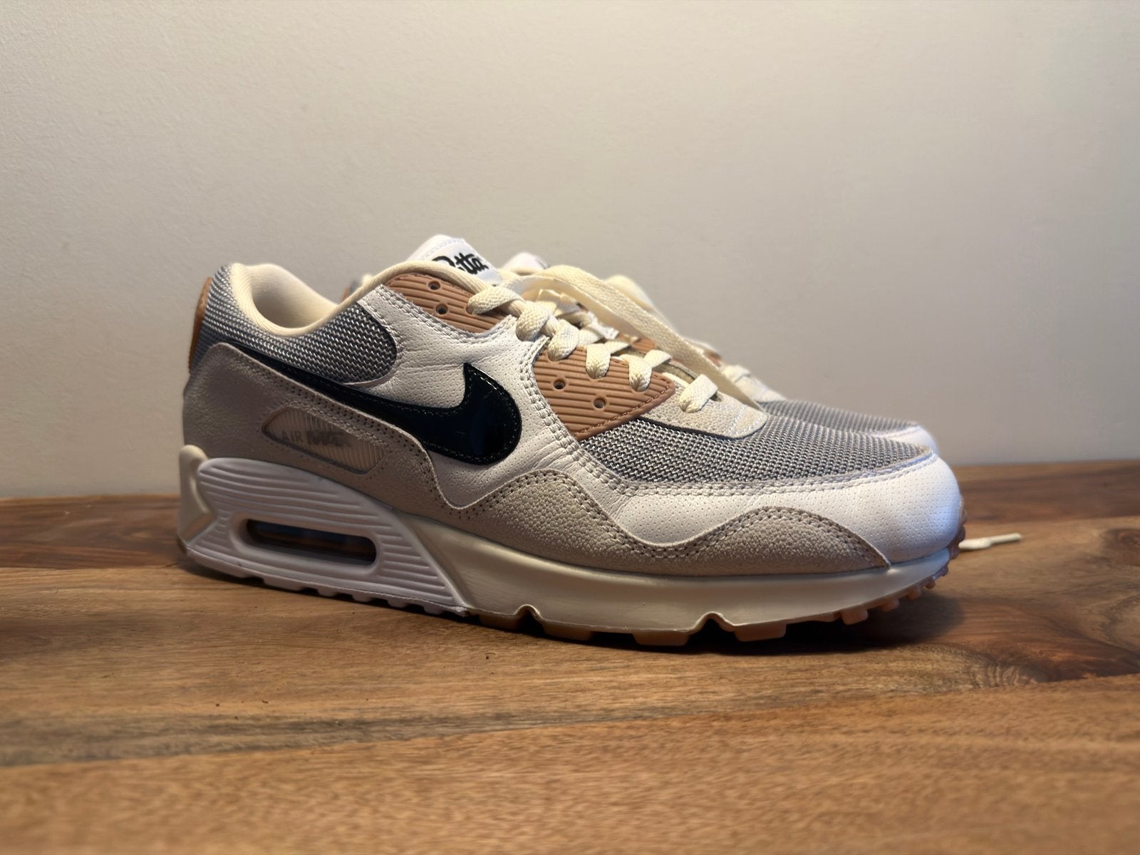 Air Max 90 Patta Waves Particle Grey Coconut Milk EU44/US10, Wit, Nieuw, Ophalen of Verzenden, Sneakers of Gympen