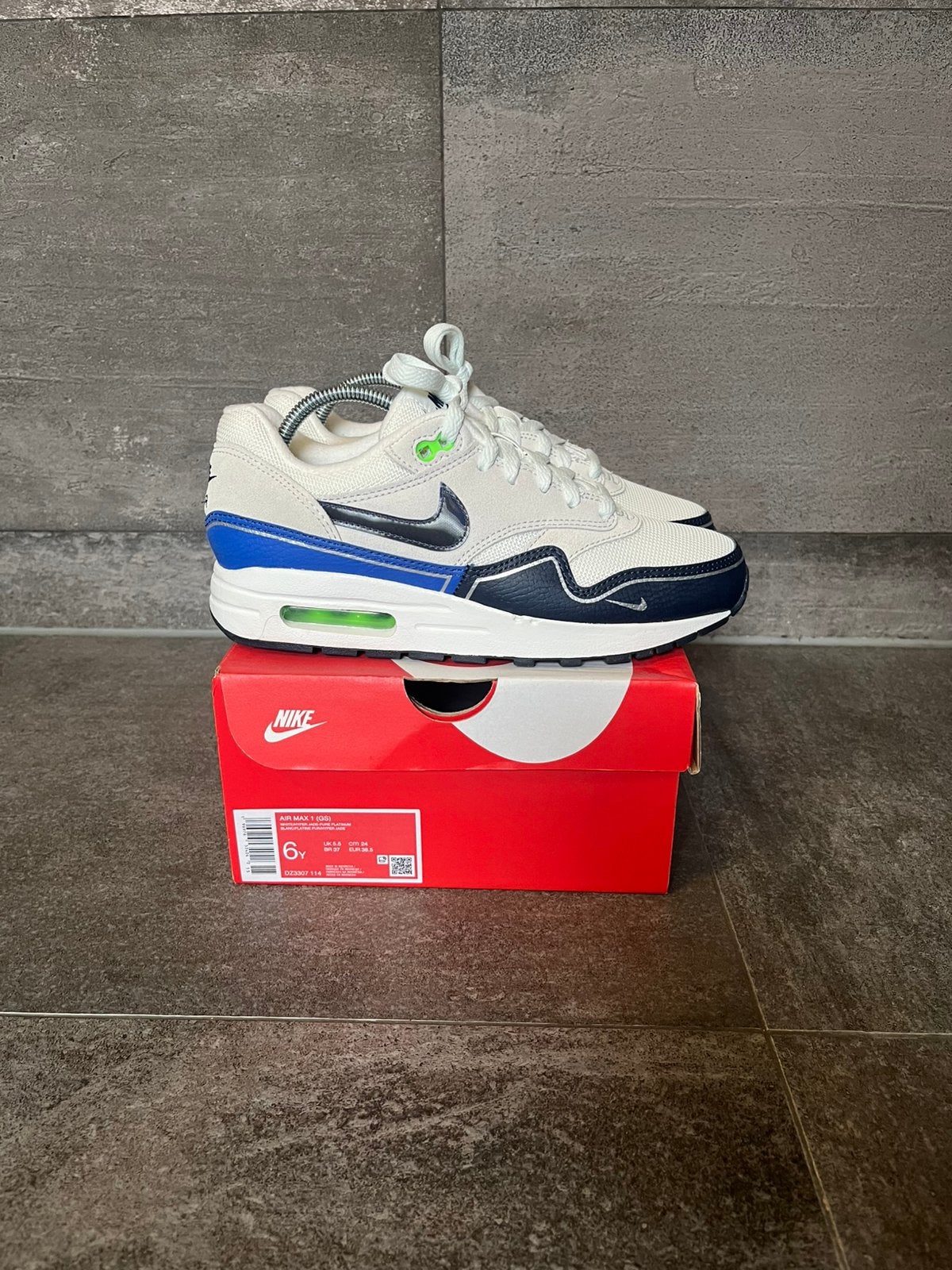 Nike Air Max 1 Hyper Royal | Maat 38.5, Ophalen of Verzenden, Nieuw, Blauw, Sneakers of Gympen