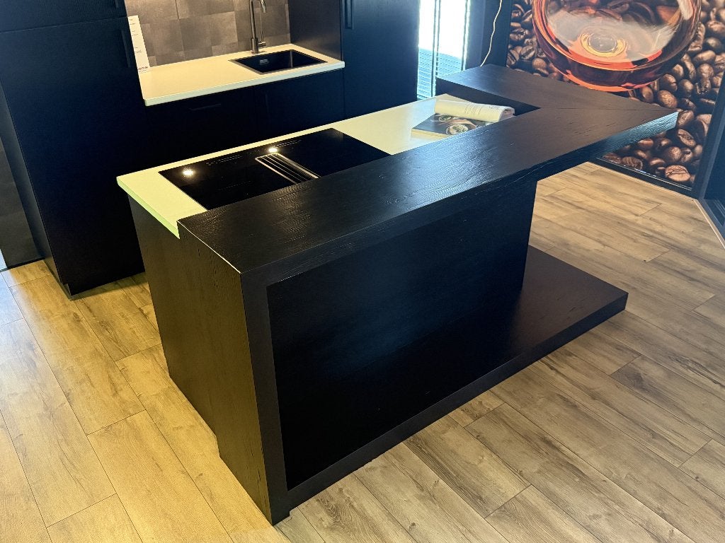Luxe Showroomkeuken Zwart Compleet met Eiland & apparatuur, Huis en Inrichting, Keuken | Complete keukens, Ophalen, Info@123barren.nl