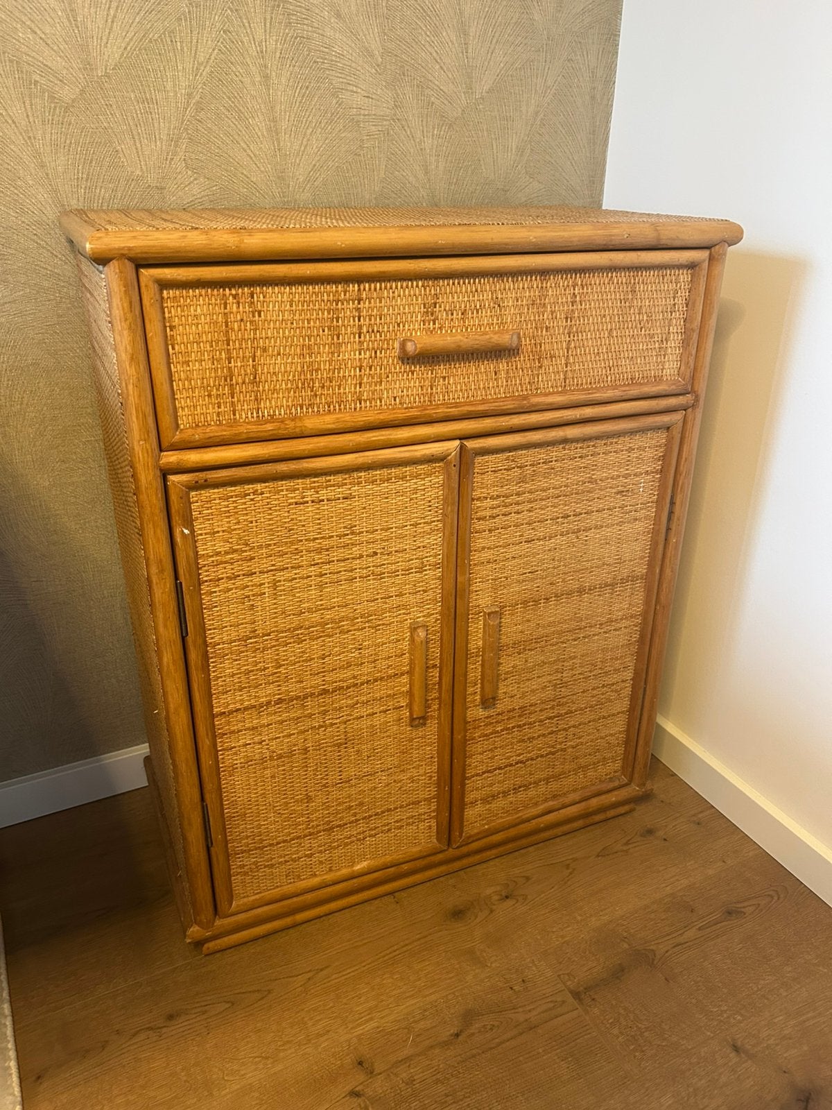 Leuk vintage rotan kastje 39x74x90(d,b,h), Huis en Inrichting, Ophalen, Gebruikt, Vintage antiek