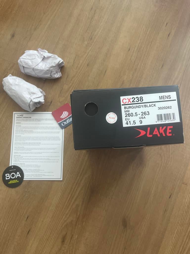 Lake CX 238 Heren Fietsschoenen - Burgundy/Zwart - Maat 41.5, Fietsen en Brommers, Fietsaccessoires | Fietskleding, Zo goed als nieuw