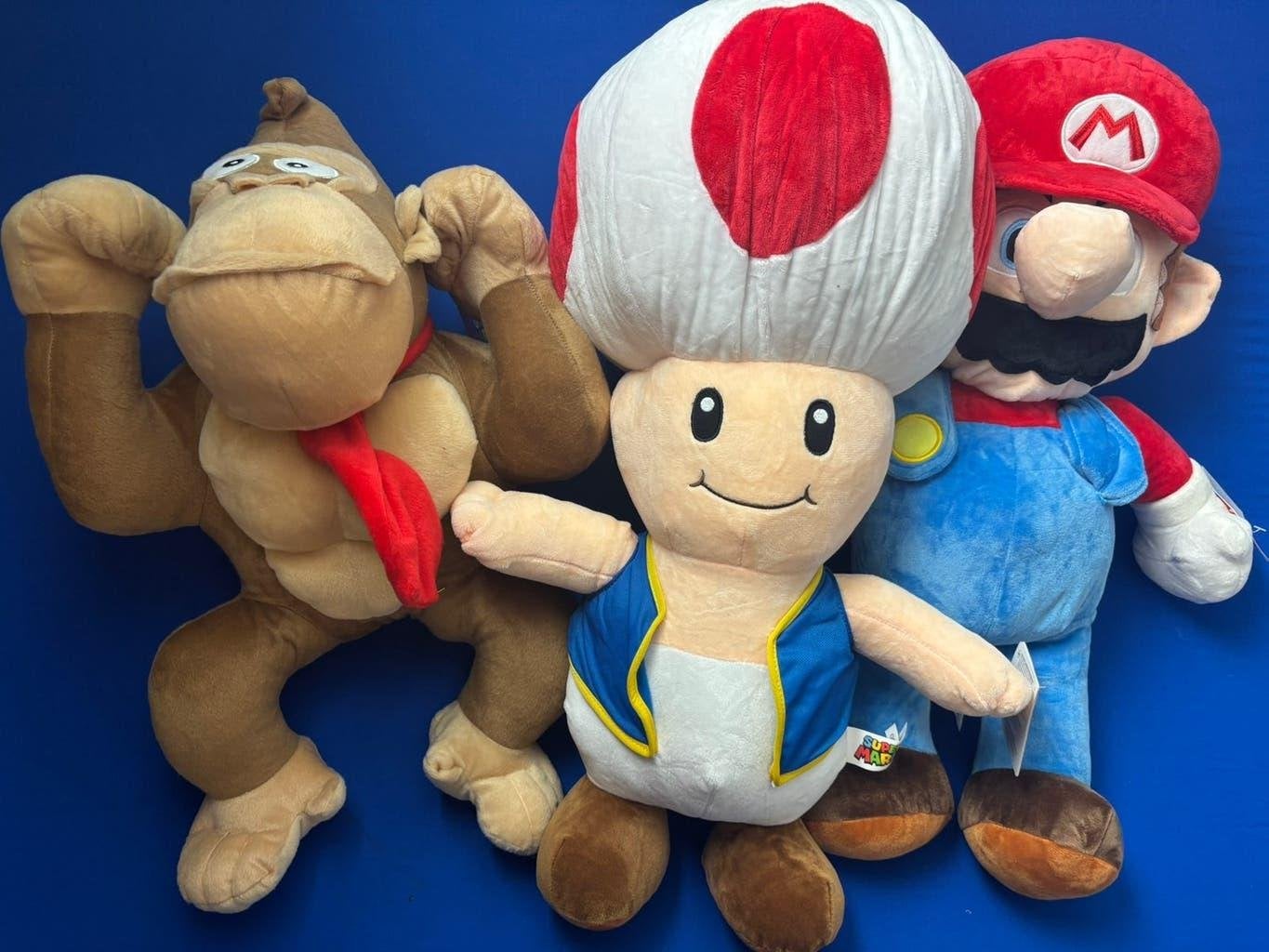 Super Mario Bros Knuffels / alle 3 Nieuw / 60cm, Overige typen, Nieuw, Ophalen of Verzenden, Middelgroot (20 tot 80 cm)