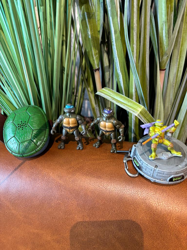 Ninja turtles poppetjes , geluidbox en sleutelhanger, Verzenden