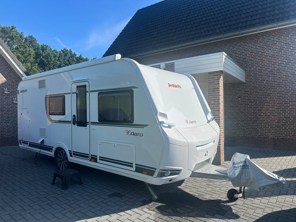 Dethleffs Aero 500 QSK 90 Years | 10-2021 | Mover | Thule, Vast bed, Particulier, Dethleffs, 5 tot 6 meter