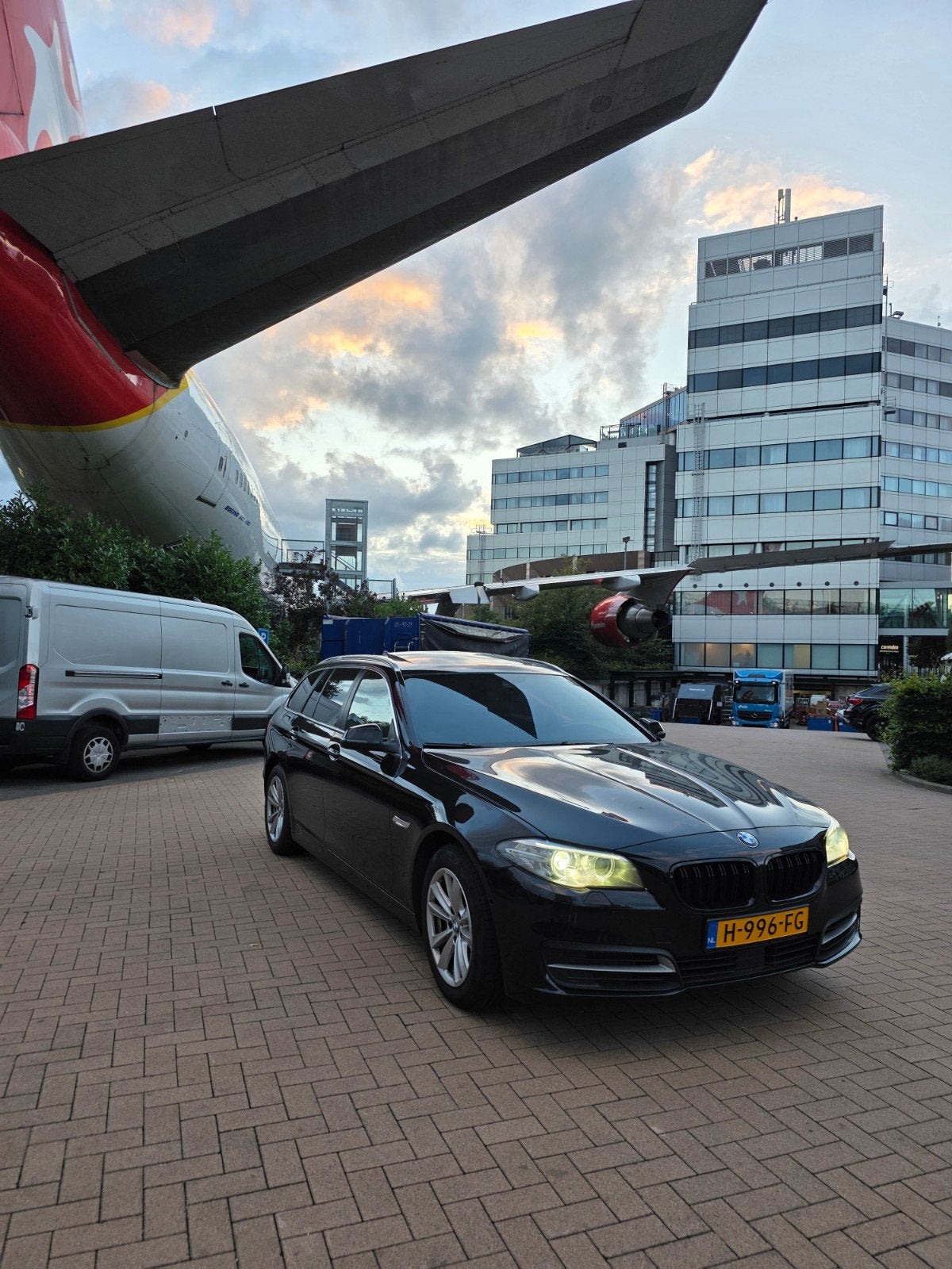 BMW 525D Panodak luxury edition MOET WEG, Auto's, BMW, Automaat, Achterwielaandrijving, 1995 cc, 2000 kg