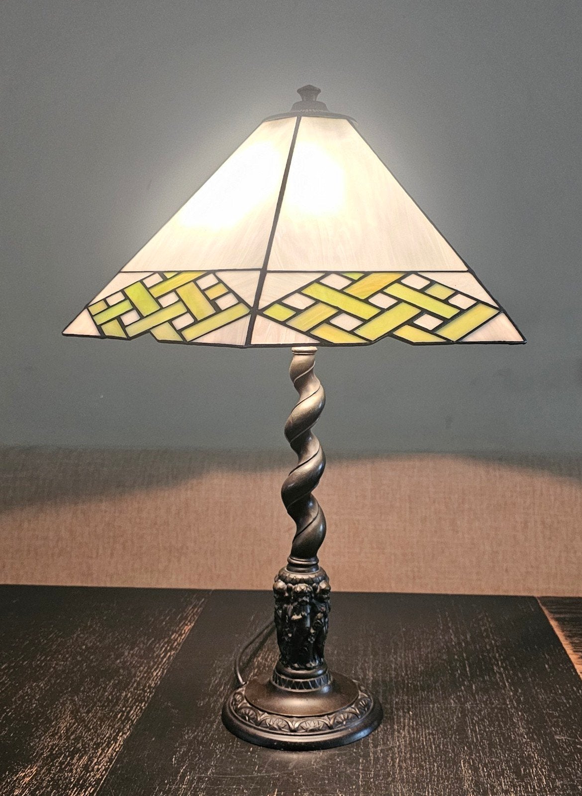 Tiffany-stijl Tafellamp - Zware Kwaliteit - met Putti voet, Ophalen of Verzenden