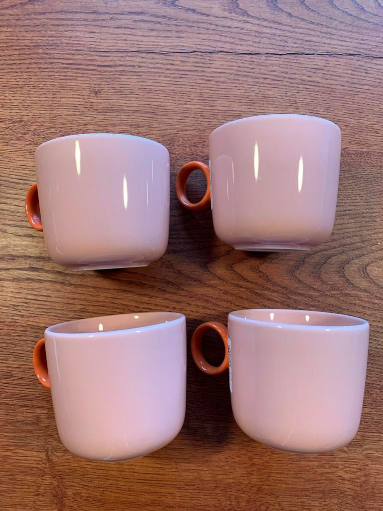 Iittala Play design Mok 4x pink/Oranje 0,35l van €110 nu €70, Huis en Inrichting, Keuken | Servies, Overige materialen, Nieuw