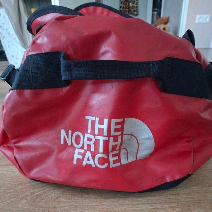 The north face base camp reistas rood, Ophalen of Verzenden, Gebruikt, Rood, 30 cm of meer