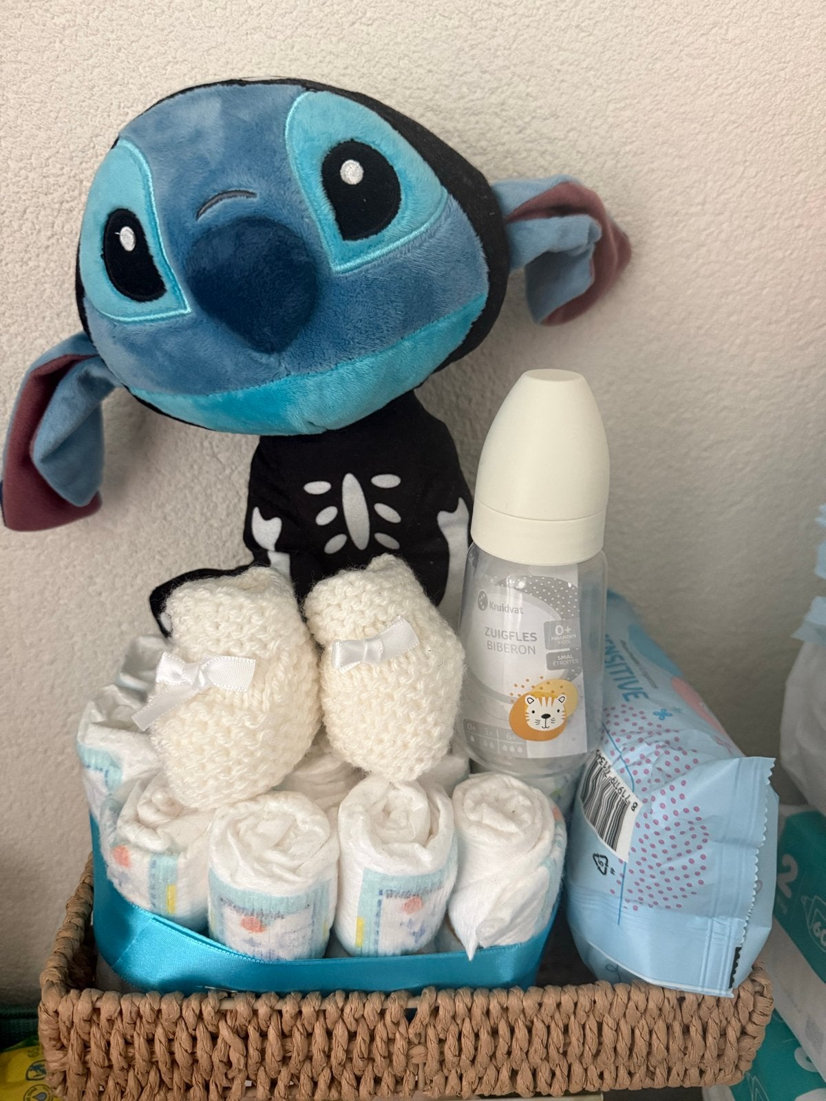 Kraamcadeau Stitch: Knuffel, Luiers & Sokjes, Kinderen en Baby's, Kraamcadeaus en Geboorteborden, Ophalen, Nieuw, Kraamcadeau
