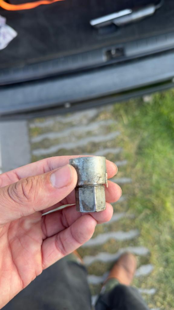 Slot bout volvo, Ophalen of Verzenden, Gebruikt