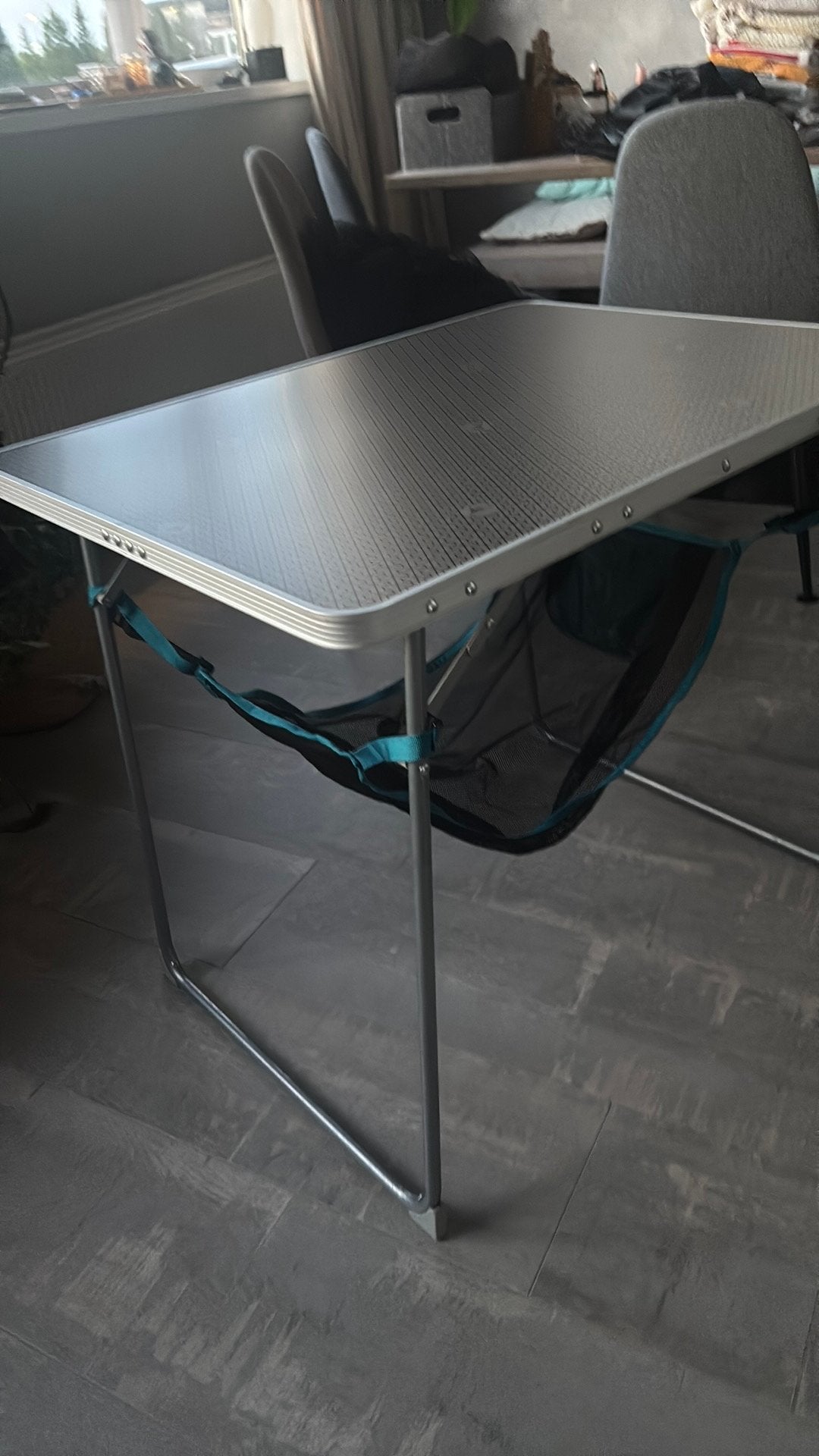 Campingtafel (inklapbaar) Decathlon met opbergnet, Ophalen, Zo goed als nieuw, Campingtafel