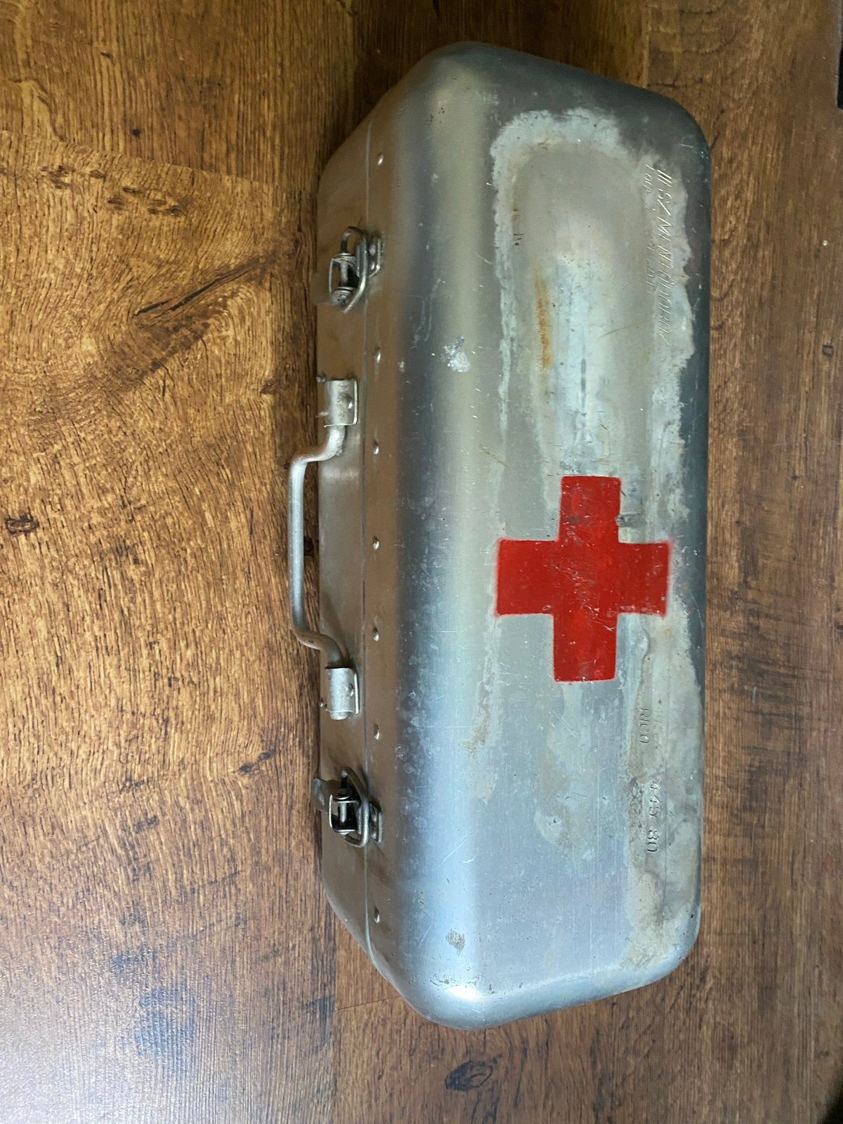Hongaarse EHBO kist Antiek/Vintage style, Ophalen of Verzenden, Overige soorten, Overige gebieden, Kist of Geocache
