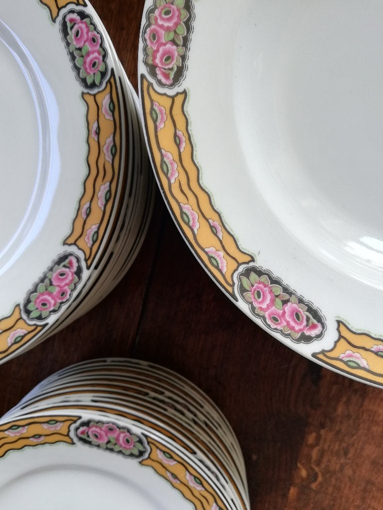 12 pers. Geweldig mooi art deco servies Limoges France