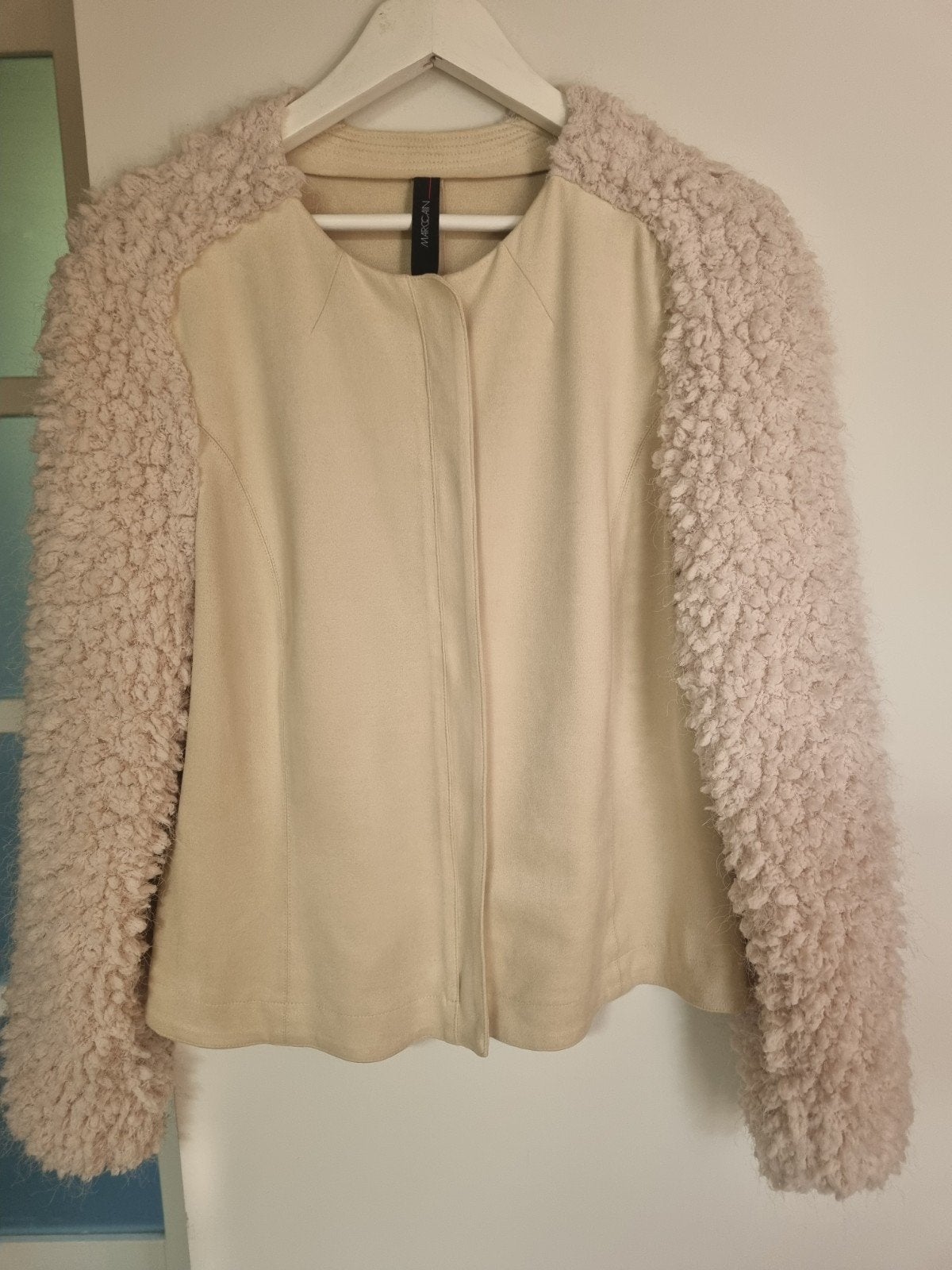 Marccain vest/jasje  5, Beige, Maat 42/44 (L), Ophalen of Verzenden, Zo goed als nieuw