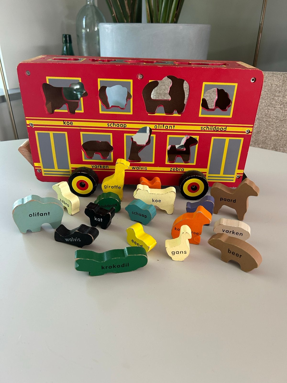 Houten speelgoed bus met dieren insteekvormen, Kinderen en Baby's, Speelgoed | Houten speelgoed, Gebruikt, Overige typen, Ophalen of Verzenden
